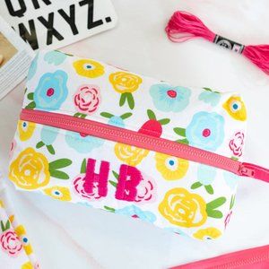 ❤️  Makeup Bag Embroidery Kit